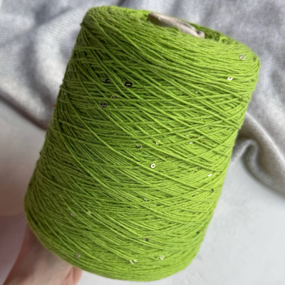 Бобина ShinyMix (95% хлопок пима, 5% пайетки). (Primavera, 420 м, Pistachio, Фисташка)