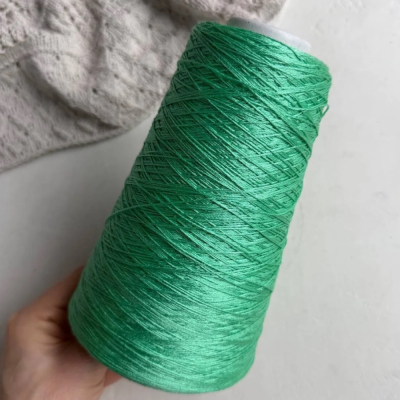 Бобина шелк Seta Shappe Lux Octopus (100% шелк), 1000 м. (1071, Диор исурий)