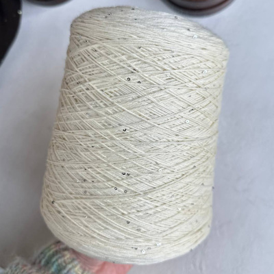 Бобина Kachinelli Merino (85% меринос, 4% хлопок, 11% пайетки), 310 м. (11101 9011 2715, Сахарная вата)