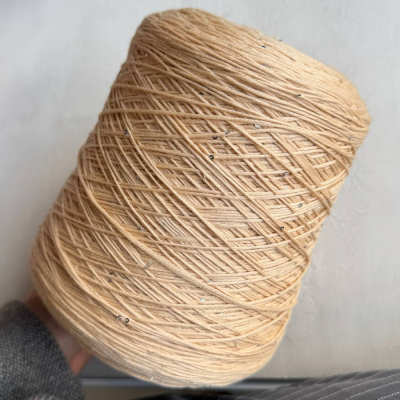 Бобина Kachinelli Merino (85% меринос, 4% хлопок, 11% пайетки), 310 м. (98010, Персик)