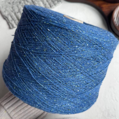 Бобина твид Pirle (55% меринос, 25% шелк, 10% вискоза, 10% Па), 750 м. (Royal Tweed, Королевский синий)