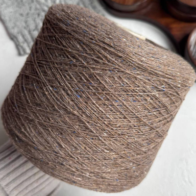 Бобина твид Pirle (55% меринос, 25% шелк, 10% вискоза, 10% Па), 750 м. (Tabaco Tweed, Табак)