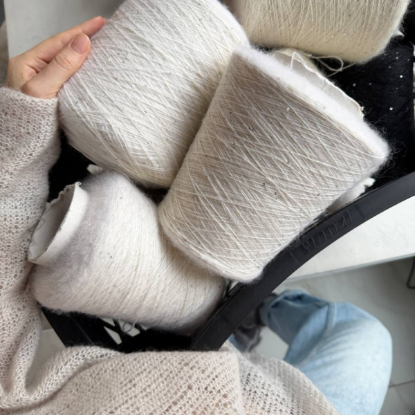 Бобина Pailettes KidMohair WoolDom